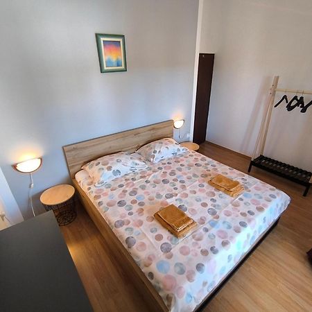 רוביני Apartment Jal מראה חיצוני תמונה