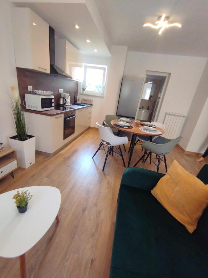 רוביני Apartment Jal מראה חיצוני תמונה